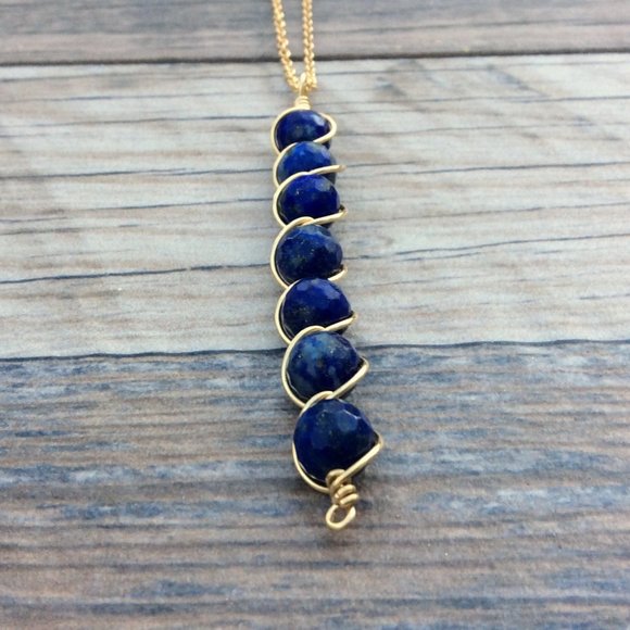 Lapis necklace, Throat chakra, 14k Gold filled, crystal healing necklace - Picture 2 of 8